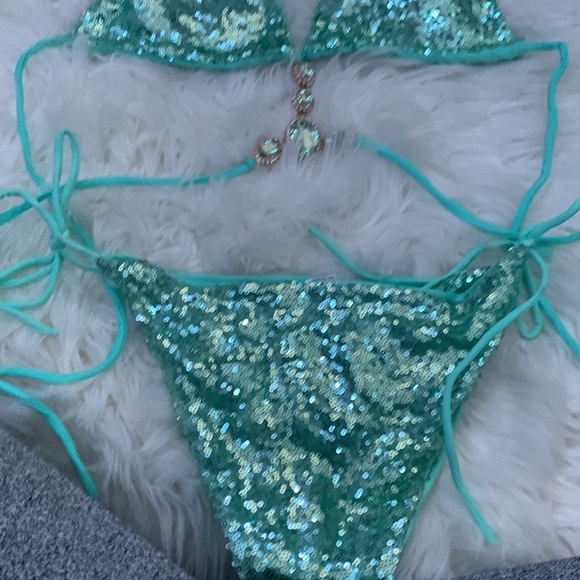 Beautiful sequin & rhinestone bikini! - Picture 4 of 5